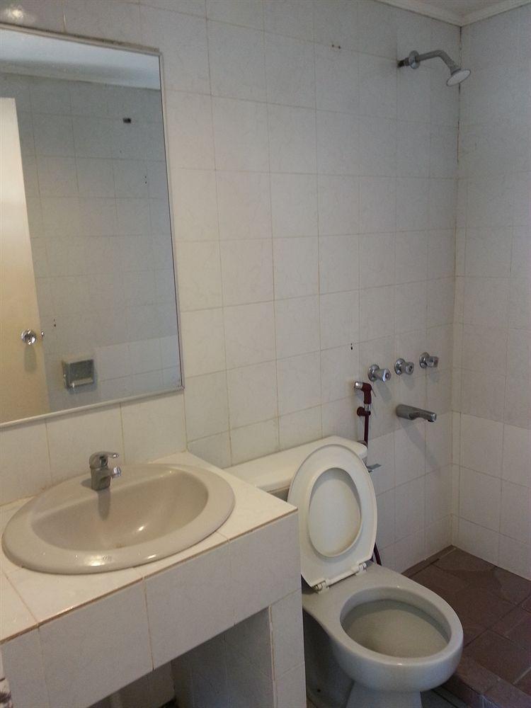 קוטה קינבלו Hotel Iskandar מראה חיצוני תמונה
