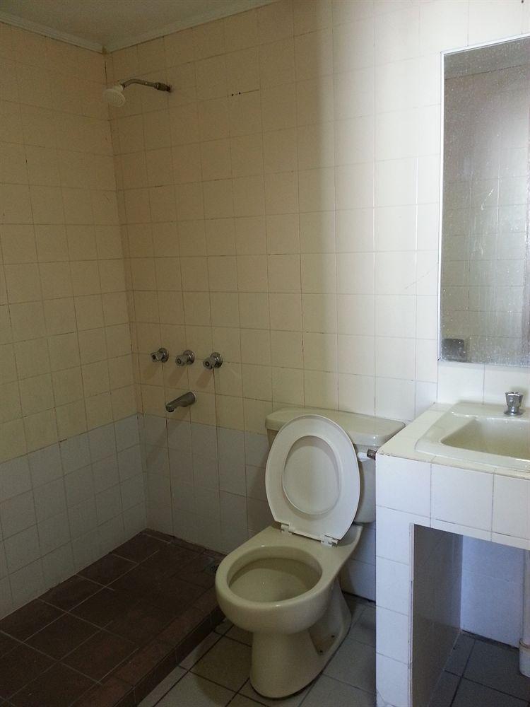קוטה קינבלו Hotel Iskandar מראה חיצוני תמונה