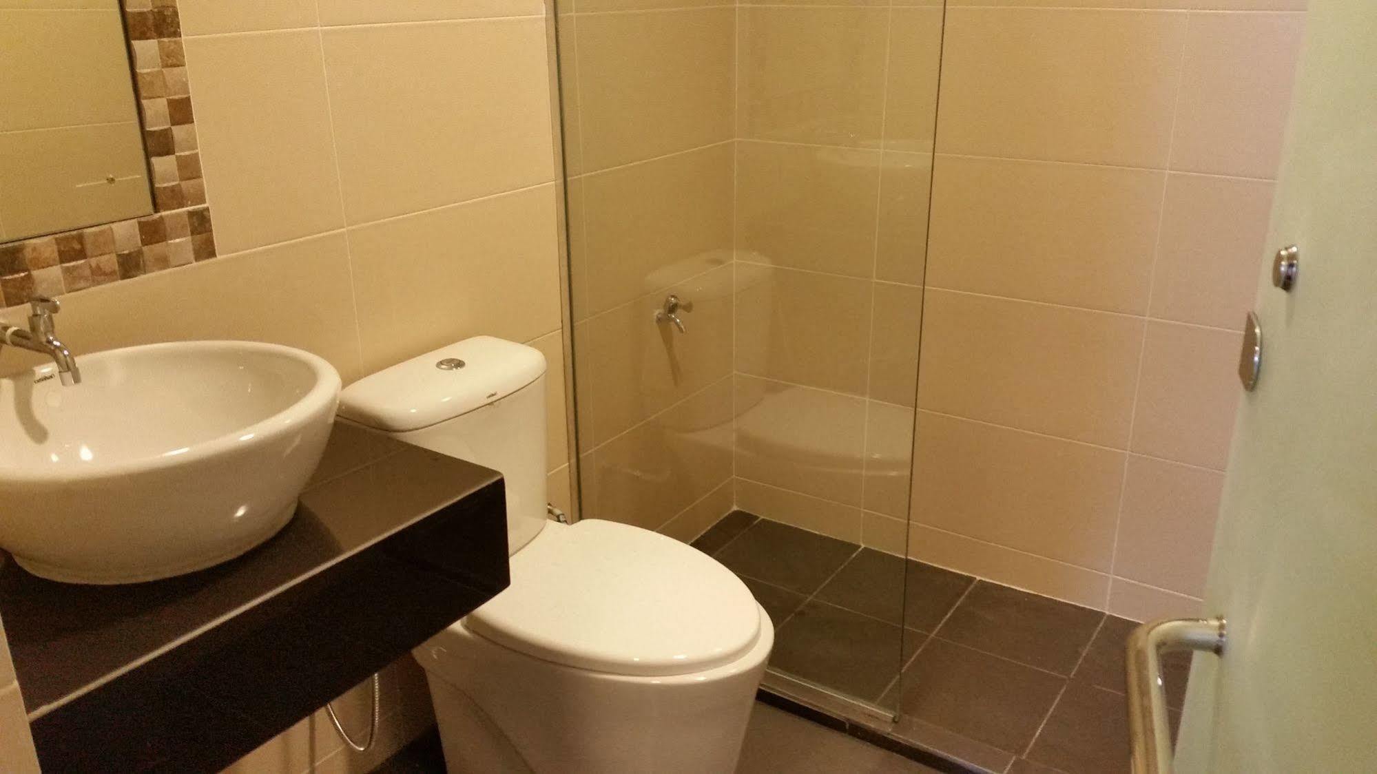 קוטה קינבלו Hotel Iskandar מראה חיצוני תמונה